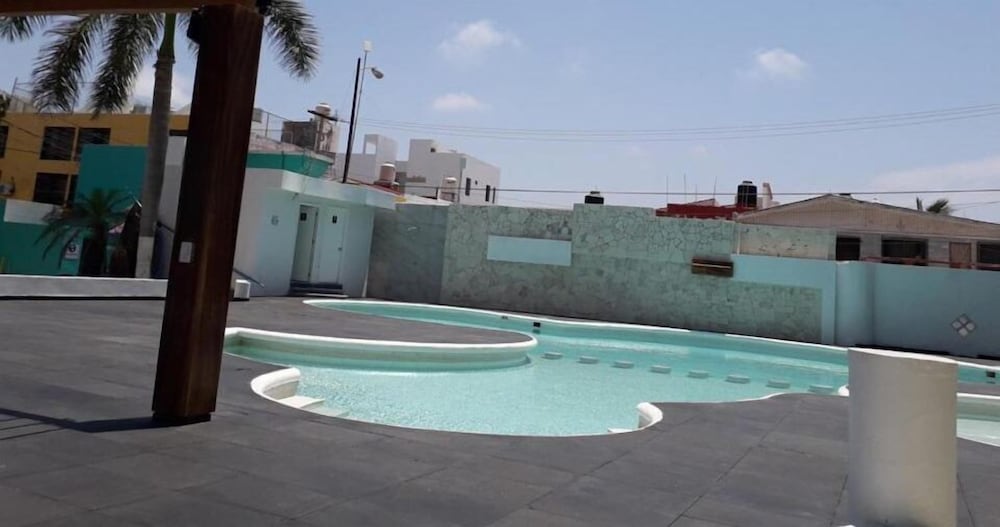 Hotel Playa Marina 49/52