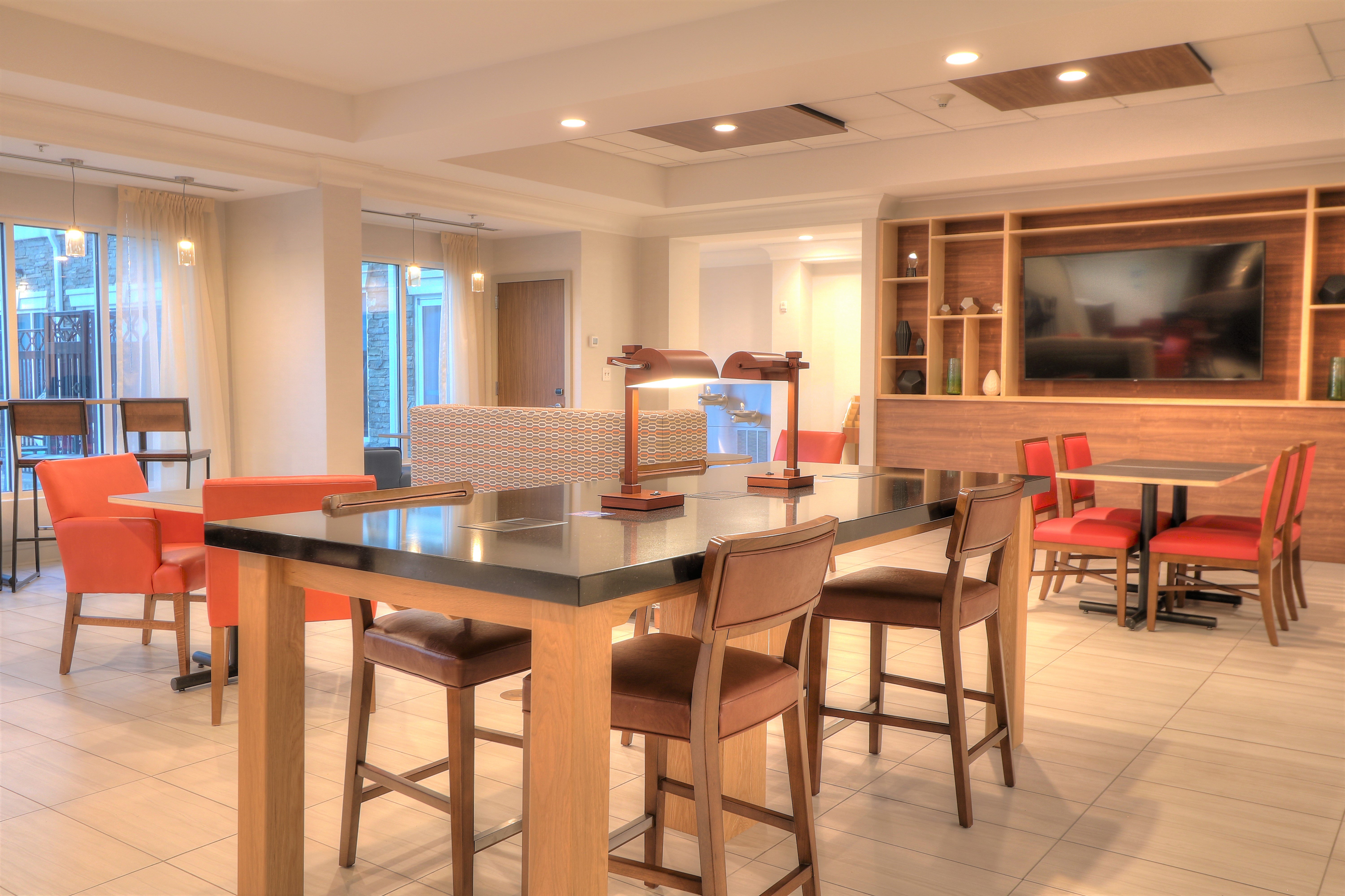Holiday Inn Express Hotel Suites Mobile Saraland 44/54