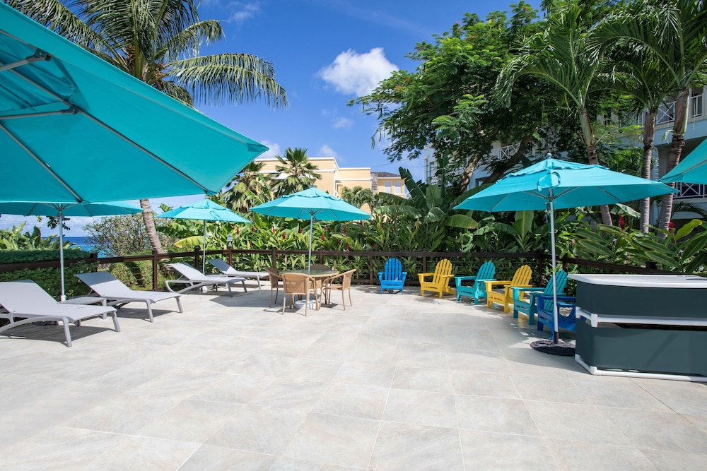 Beach View Hotel 37/50