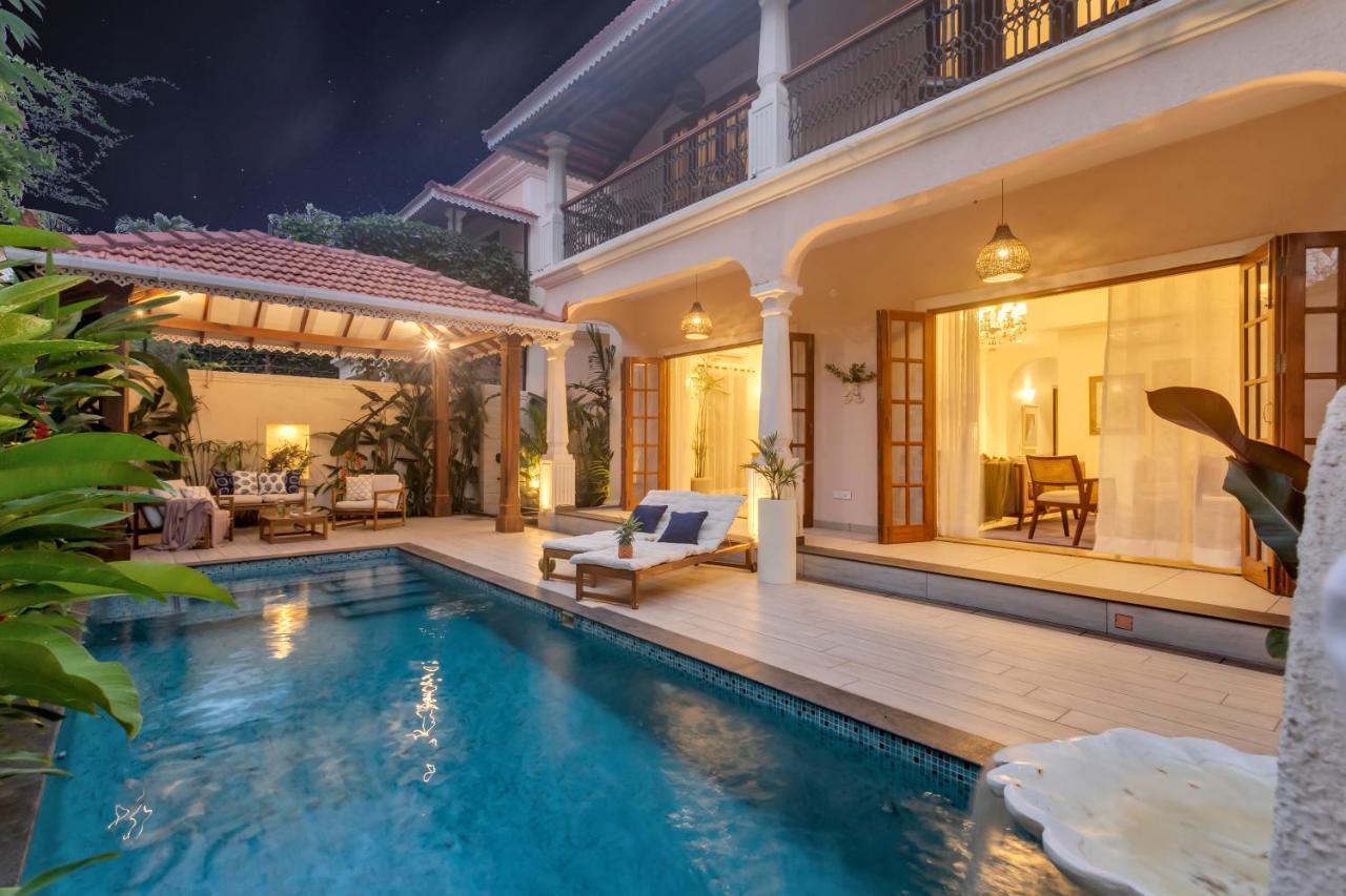 ELIVAAS 4 BHK with Pvt pool and Bar  PinkSky in Arpora