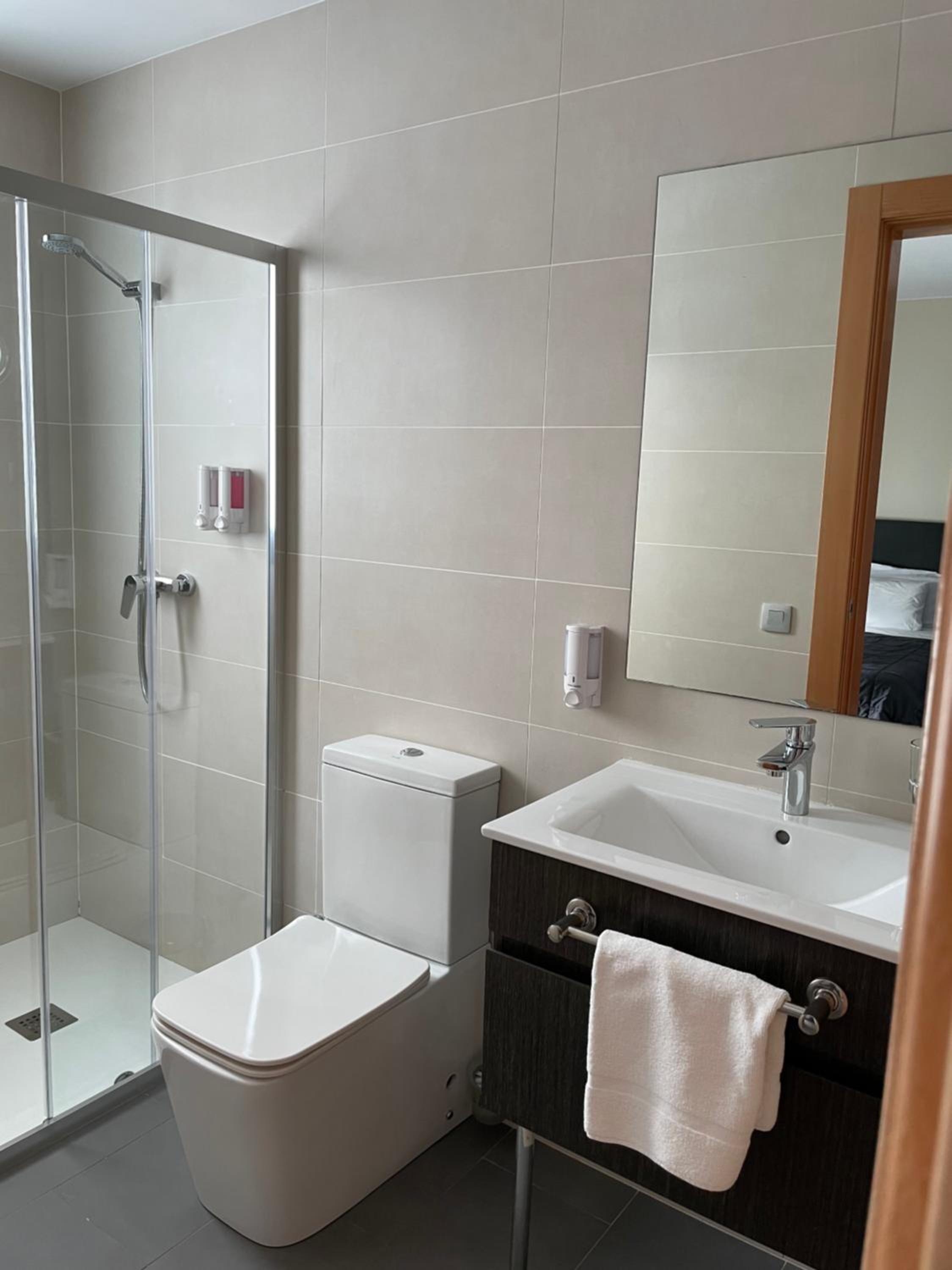 6 Bis HOTEL 55/58