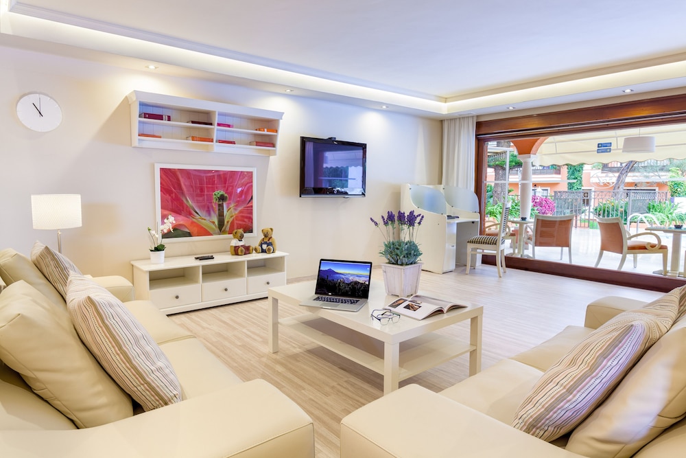 CLUB AMBASSADOR APARTAMENTOS 17/36