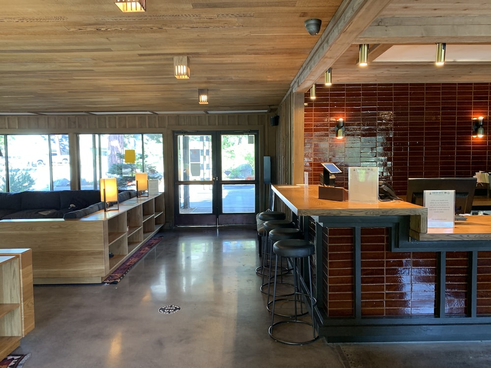 Station House Inn South Lake Tahoe 8/71