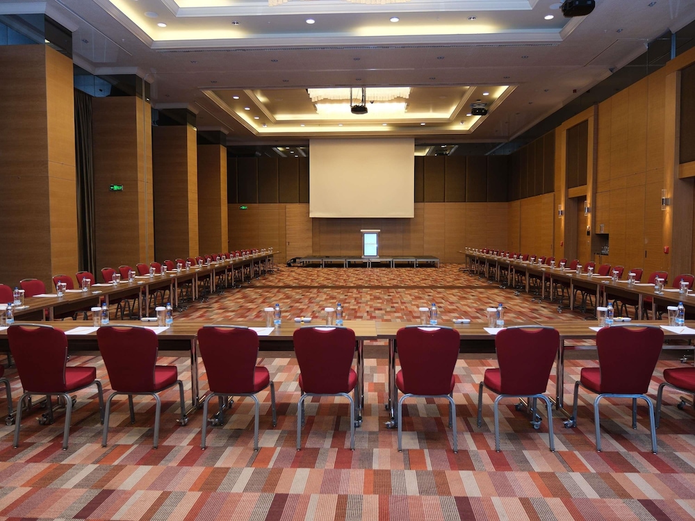 MOVENPICK ANKARA 68/77