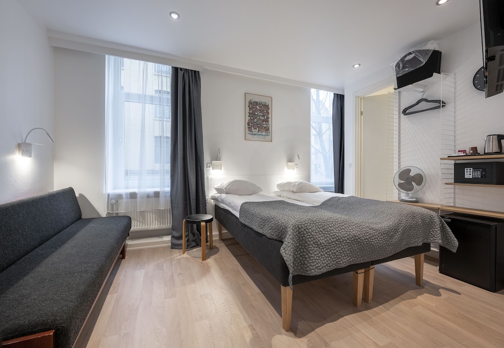 غرفة سوبيريور بسرير كوين، GO Hotel Ansgar 2/4