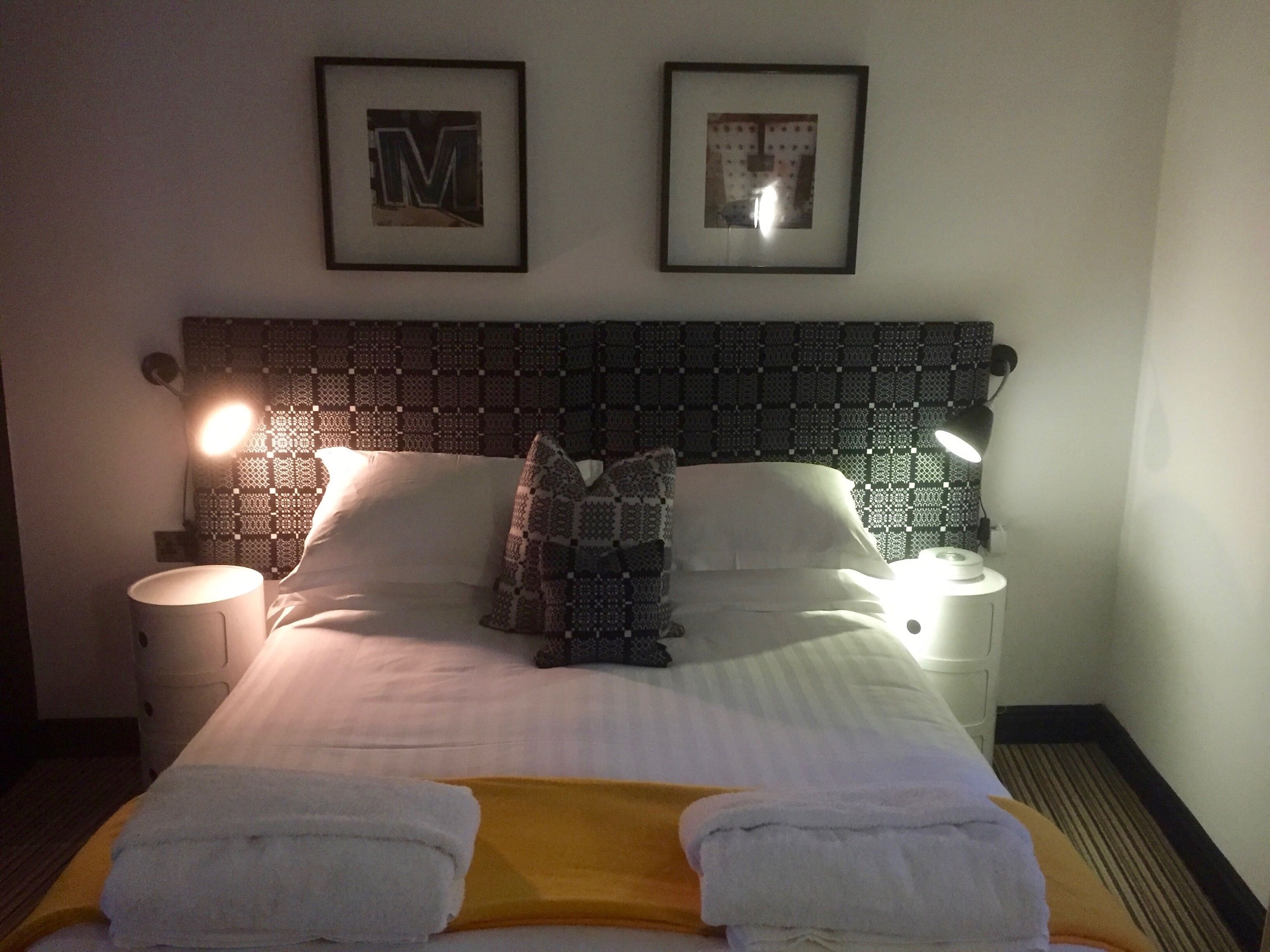Room, Double Bed, Small