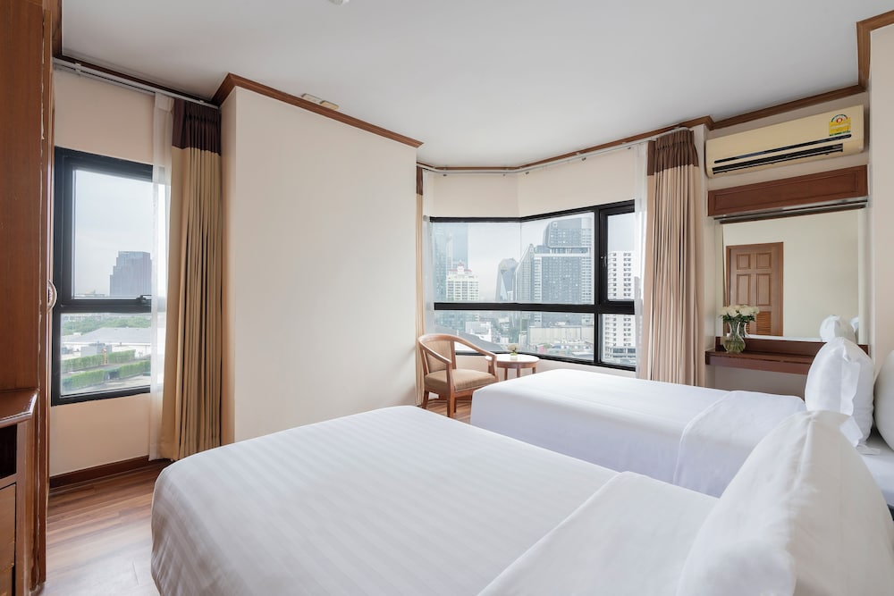 1 BEDROOM, JUNIOR