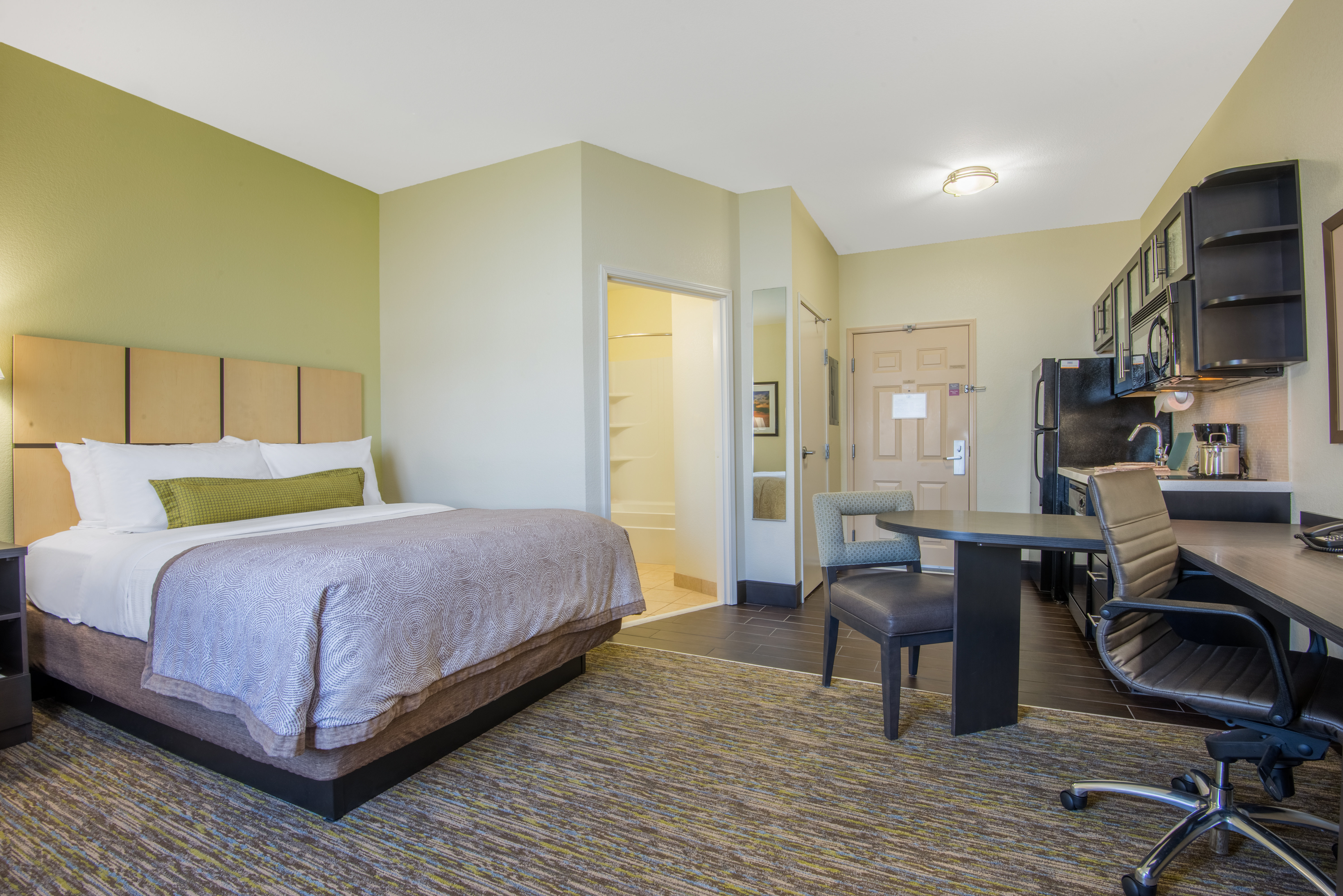 Candlewood Suites Jefferson City 20/52
