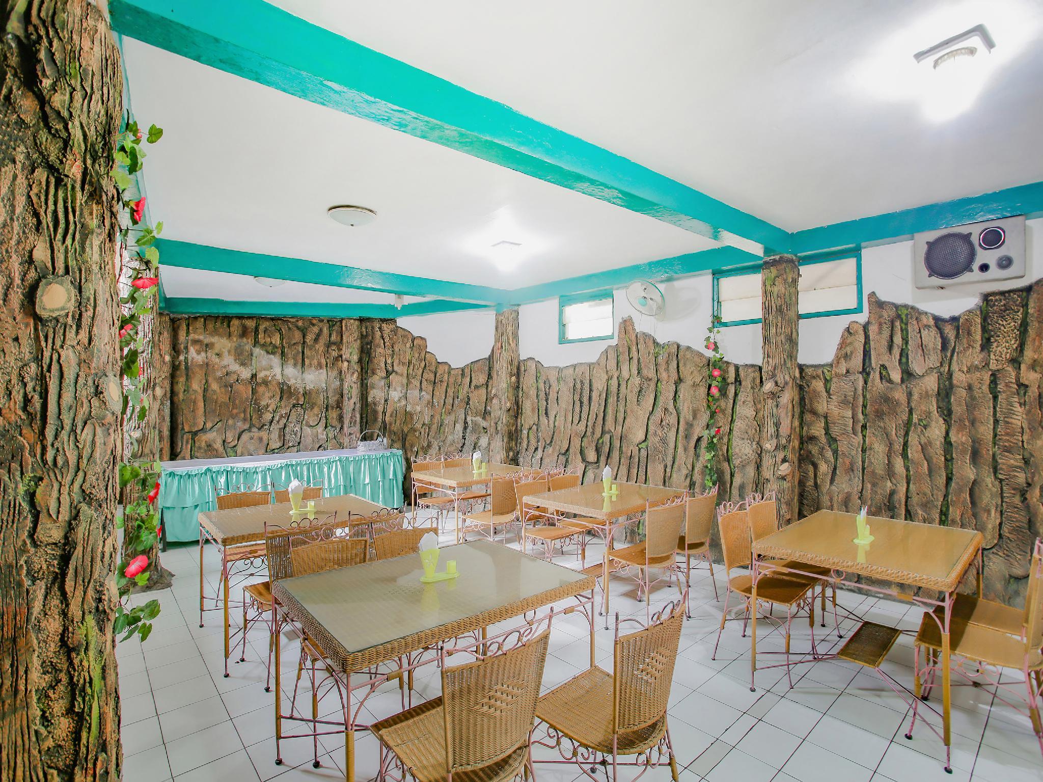 SPOT ON 90100 Hotel Kediri Bandungan 13/20