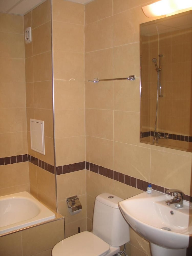 Winslow Infinity Aparthotel 54/54