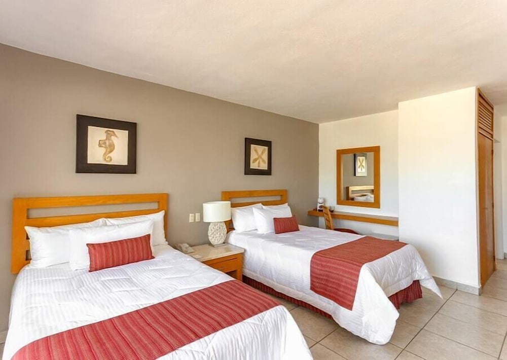 1 Bedroom, Suite, 2 Double Beds, Balcony or Terrace, Balcony