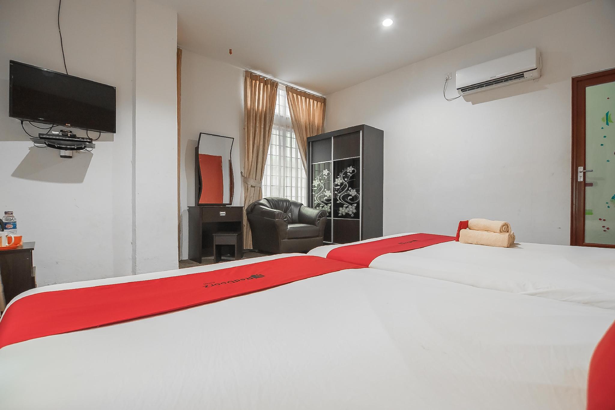 RedDoorz @ Batam Center 2 16/22