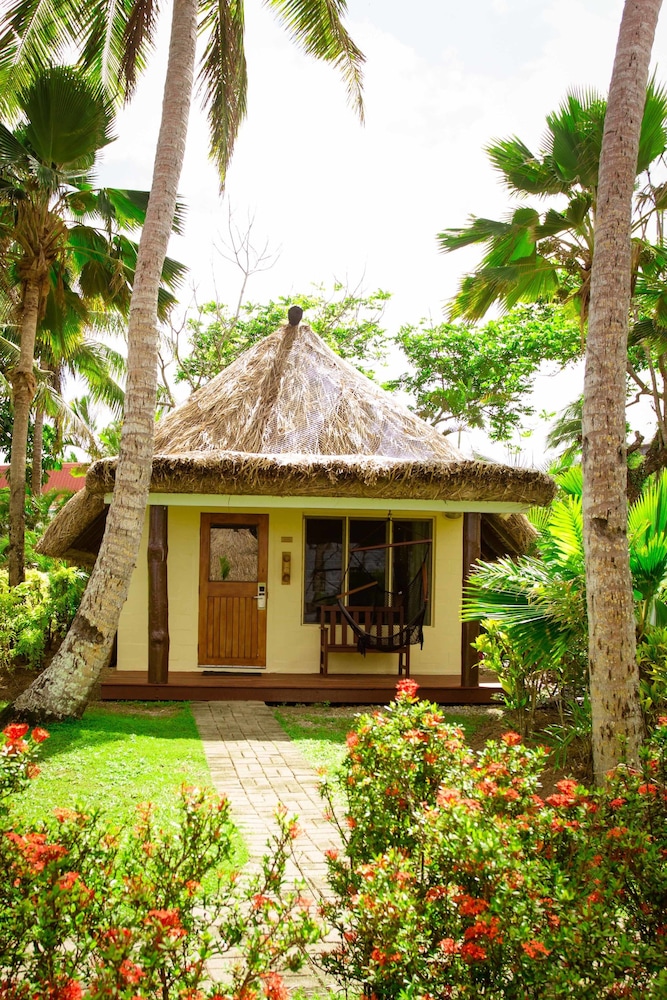 Outrigger Fiji Beach Resort 2/31