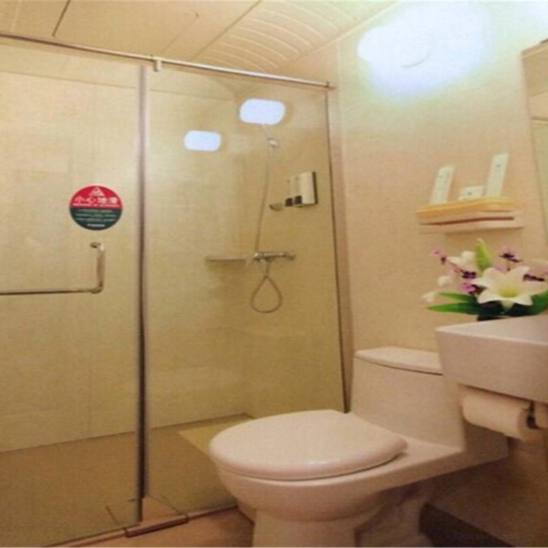 GreenTree Inn Liaoning Dalian Railway Station South Shengli Square Express Hotel 35/35