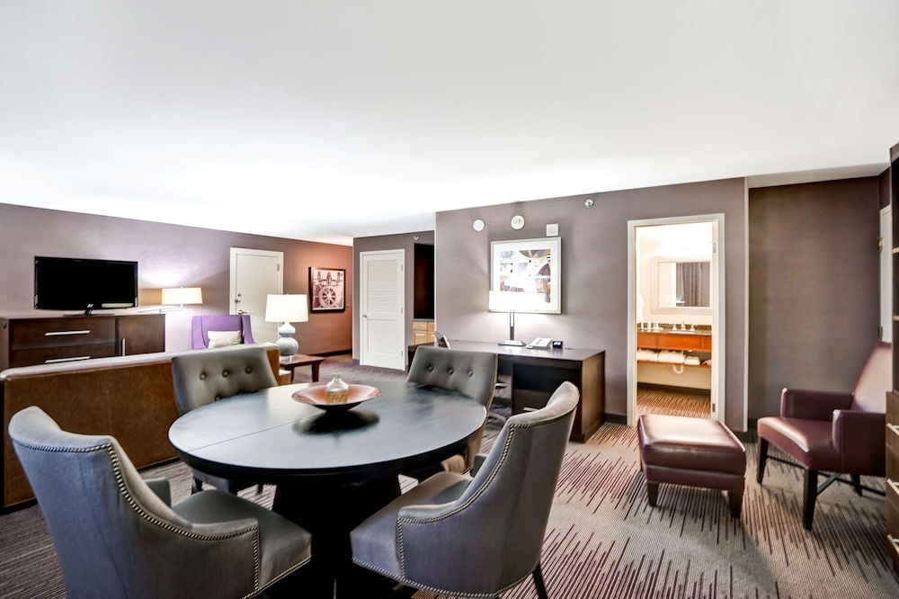 Doubletree Hotel Downtown Wilmington Legal 33/60