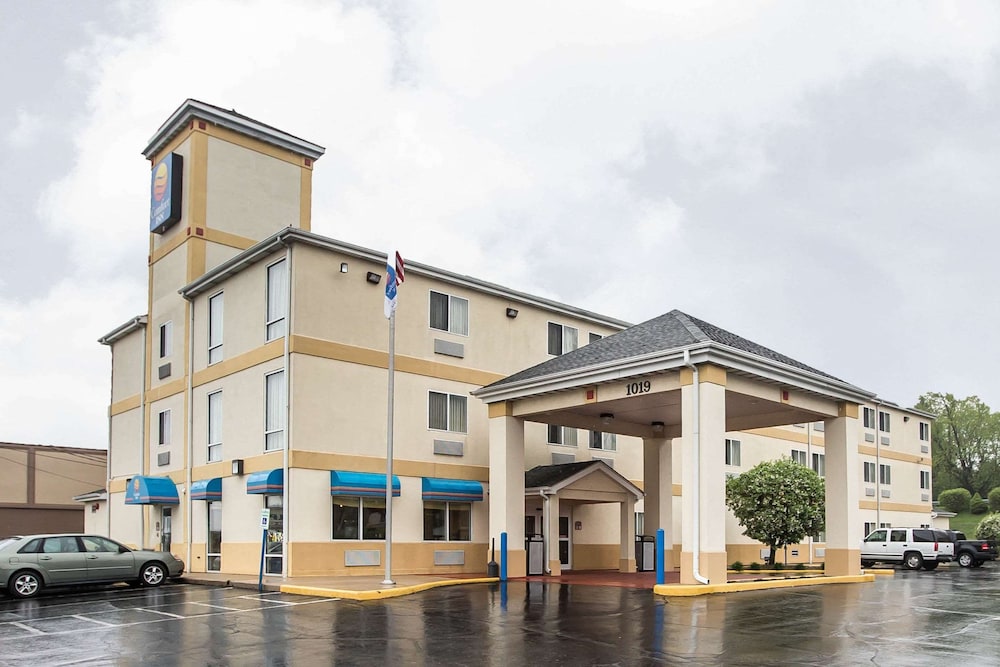 Comfort Inn Schereville, IN 1/42
