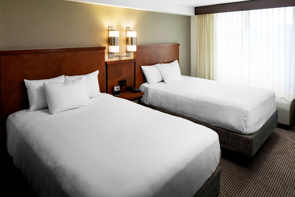 Hyatt Place Roanoke Airport/Valley View Mall 25/56