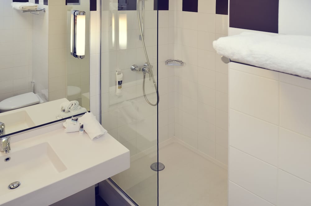 Mercure Lyon Est Chaponnay 7/71