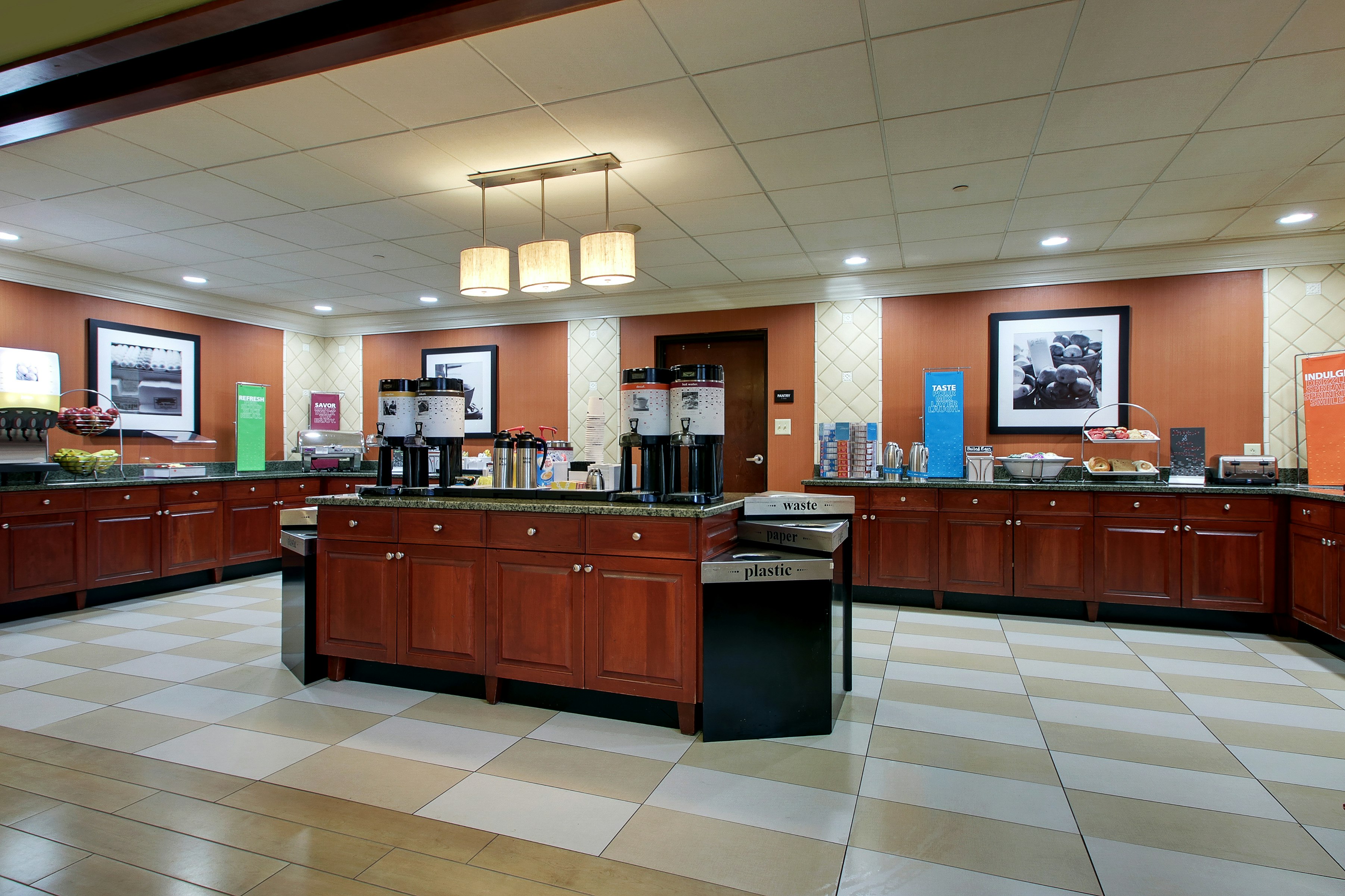 Hampton Inn Suites Spartanburg I 26 Westgate Mall 8/59