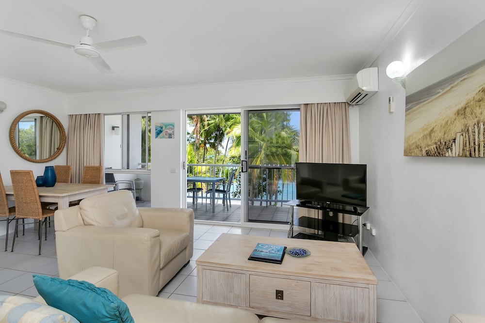 Agincourt Beachfront Apartments 38/72