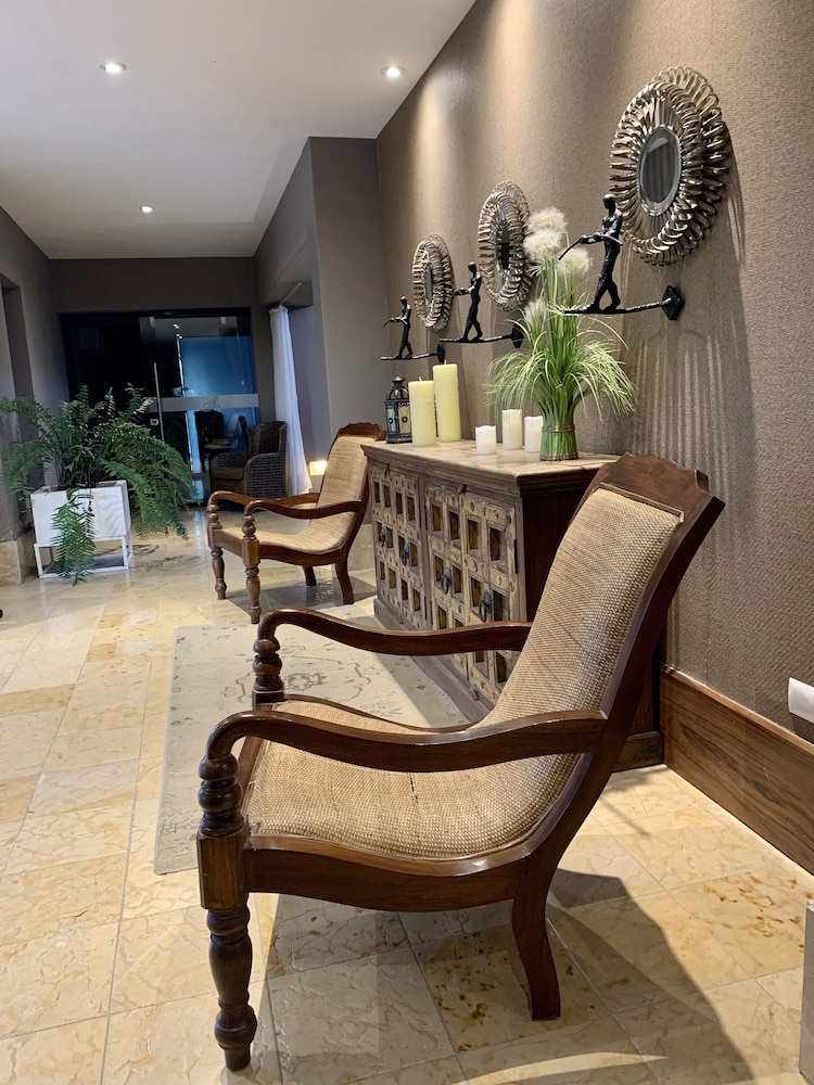 Alesia Hotel 32/52