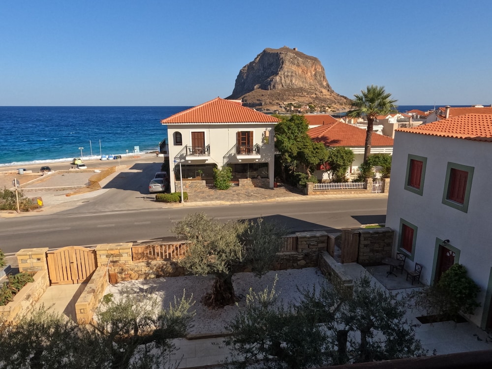 The Flower Of Monemvasia 39/50