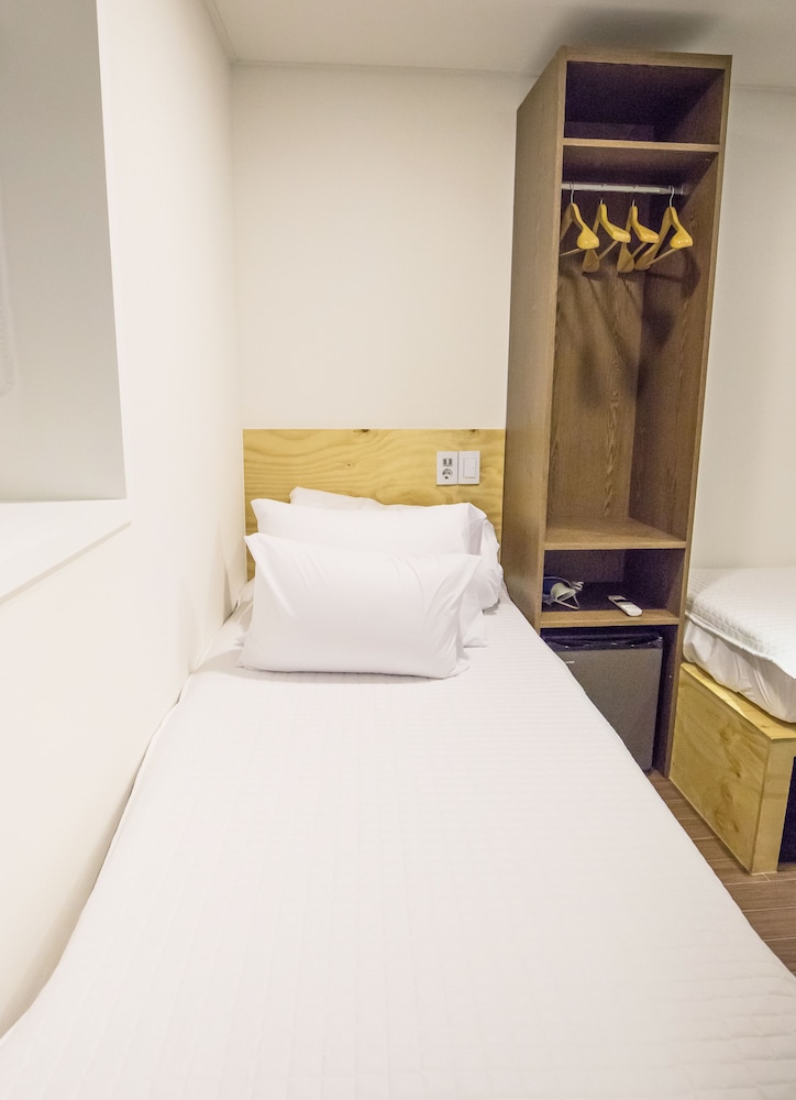Step Inn Myeongdong 1 9/72