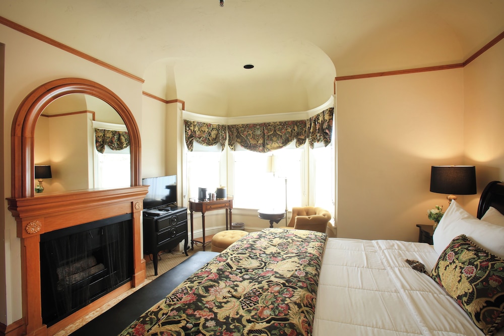 Pacific Grove Inn 25/79