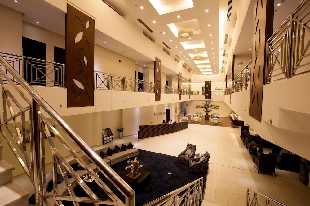 جراند لي لي(Grand Lily Hotel Suites) 31/46