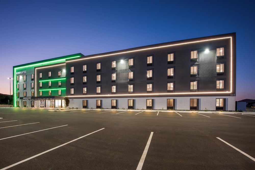 ECHO Suites Extended Stay by Wyndham Reno 5/72