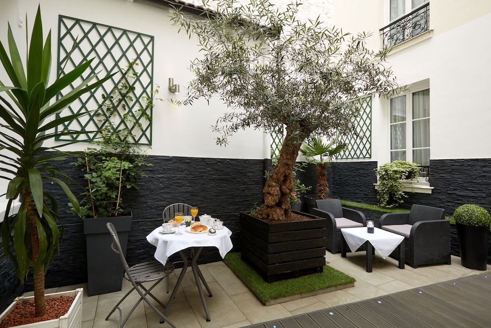 Hotel Le Twelve 38/50