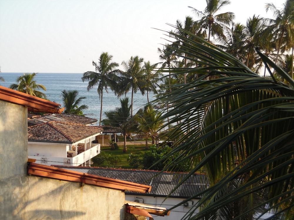 Allan Guest House 18/23