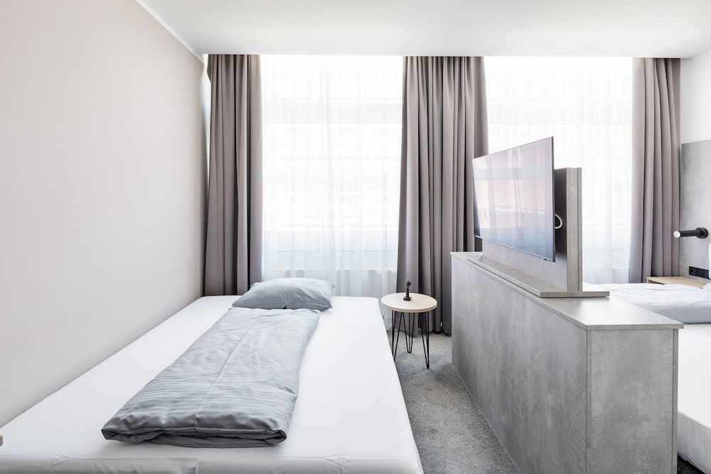 C and N Hotel an der Messe Munchen 16/50