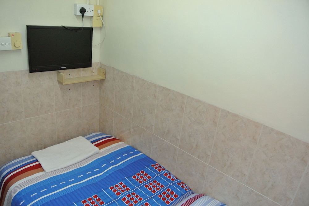 Fortunate Guest House 13/17