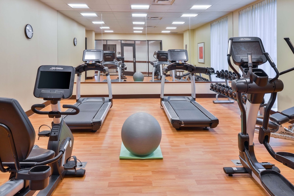 Hyatt Place Herndon/Dulles Airport-East 39/69