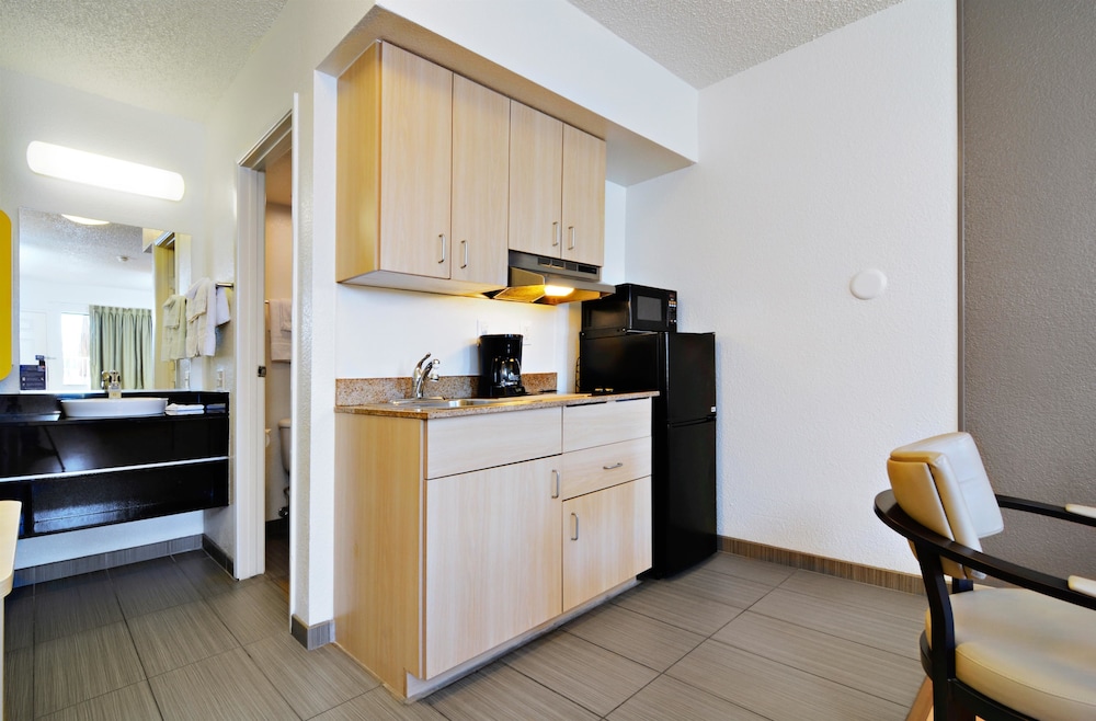Studio6 Tucson, AZ - Irvington Road 8/60