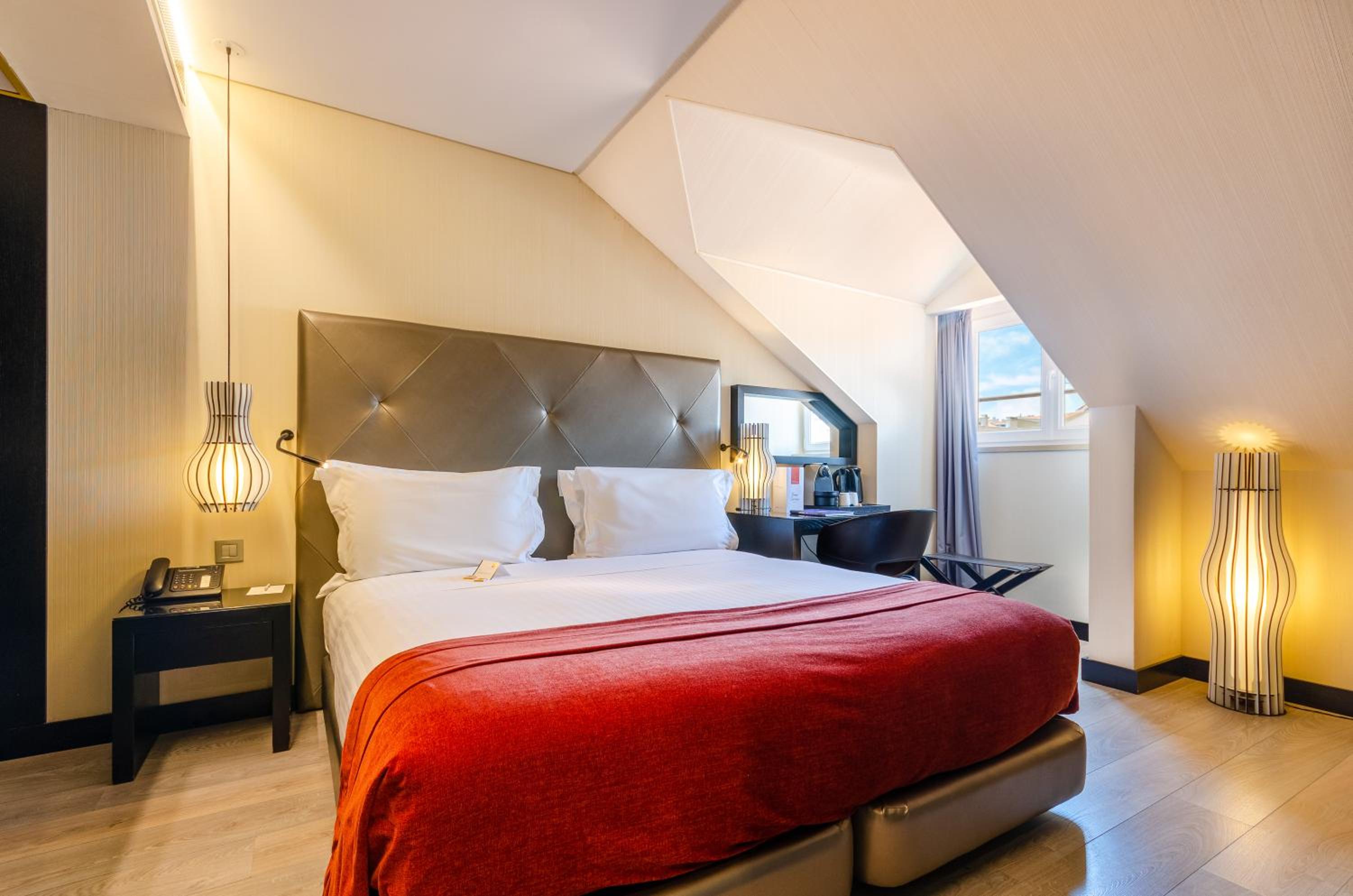 Comfort, Single, Street View