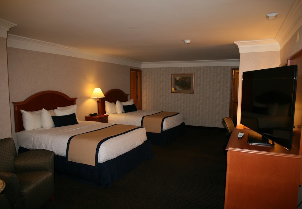 Best Western Plus Silver Saddle Inn 25/43