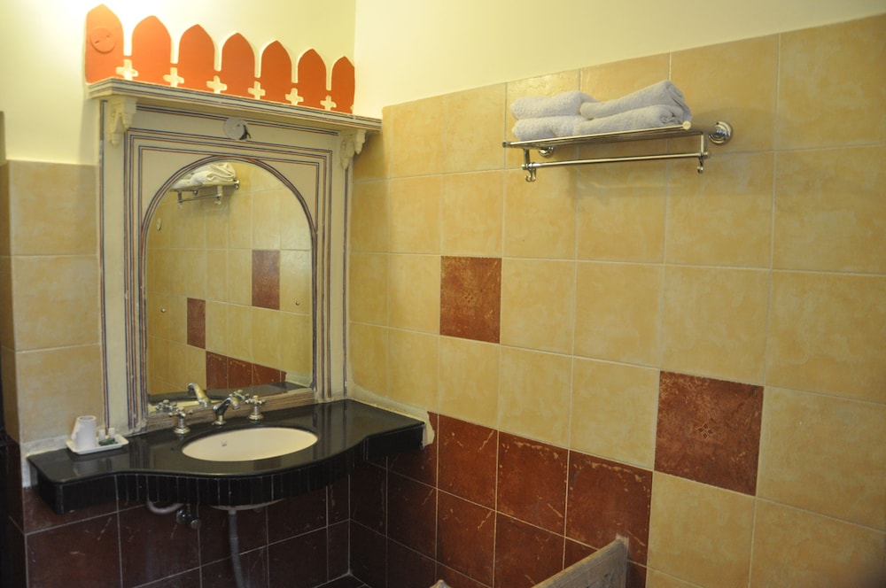 Hotel Sajjan Niwas 31/32