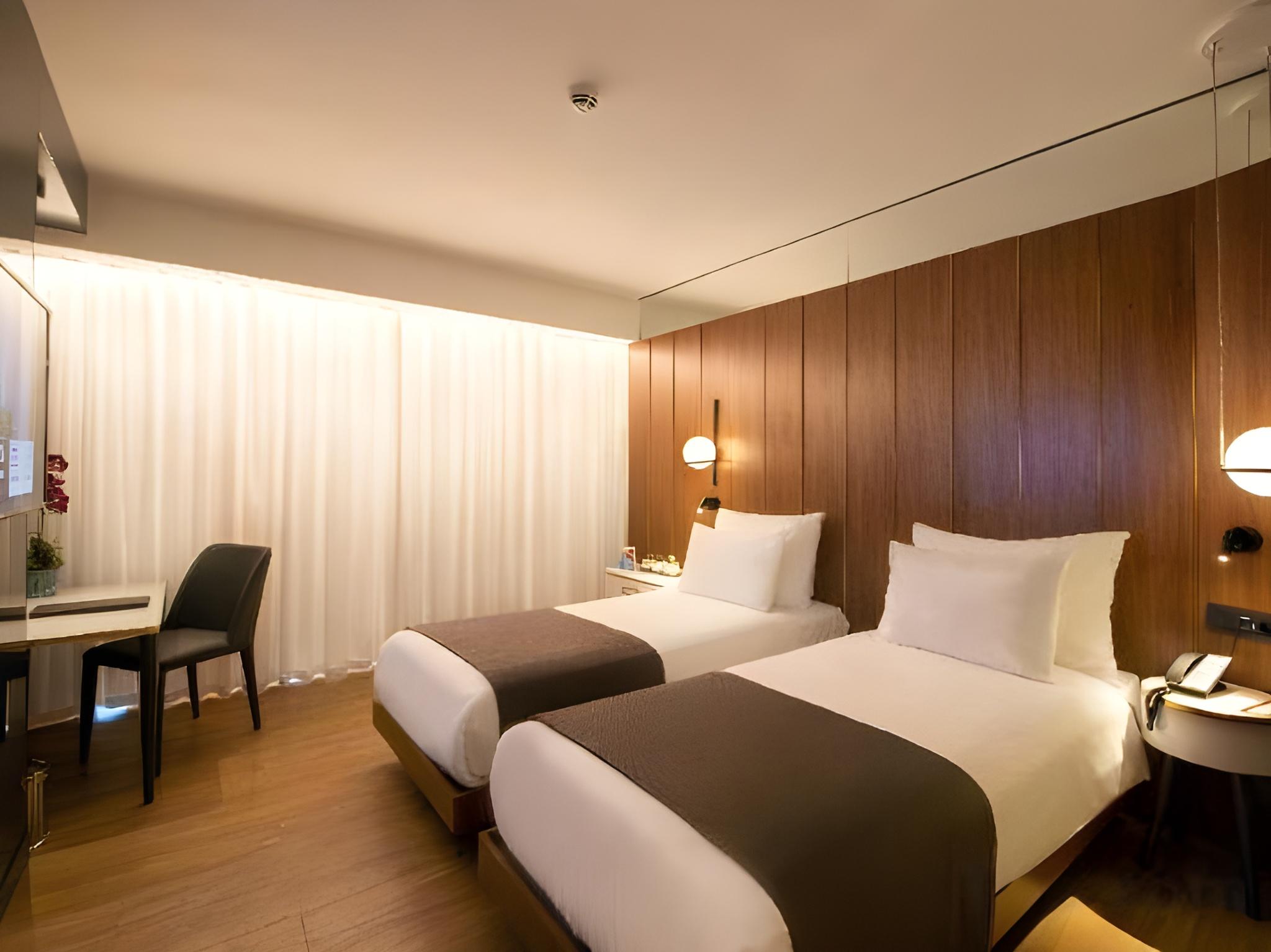 SUPERIOR SEA VIEW ROOM