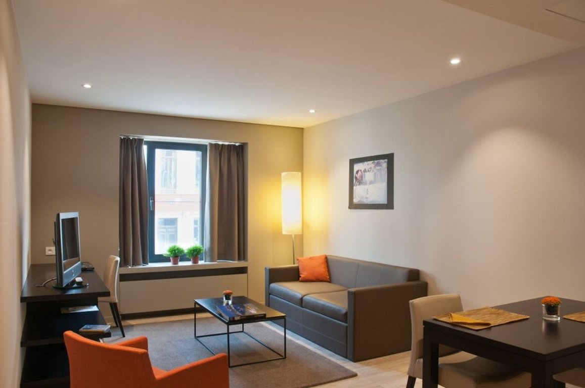 Castelnou Aparthotel 3/9