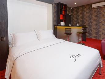 Rose, Business, Suite, Queen Bed