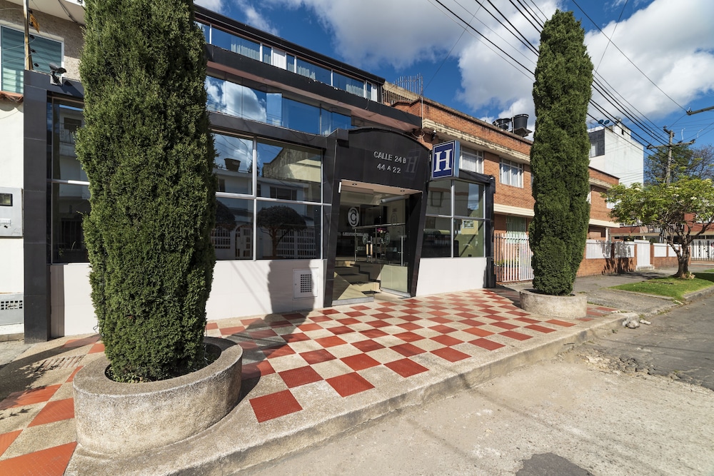 Hotel Ejecutivo Embajada 17/19