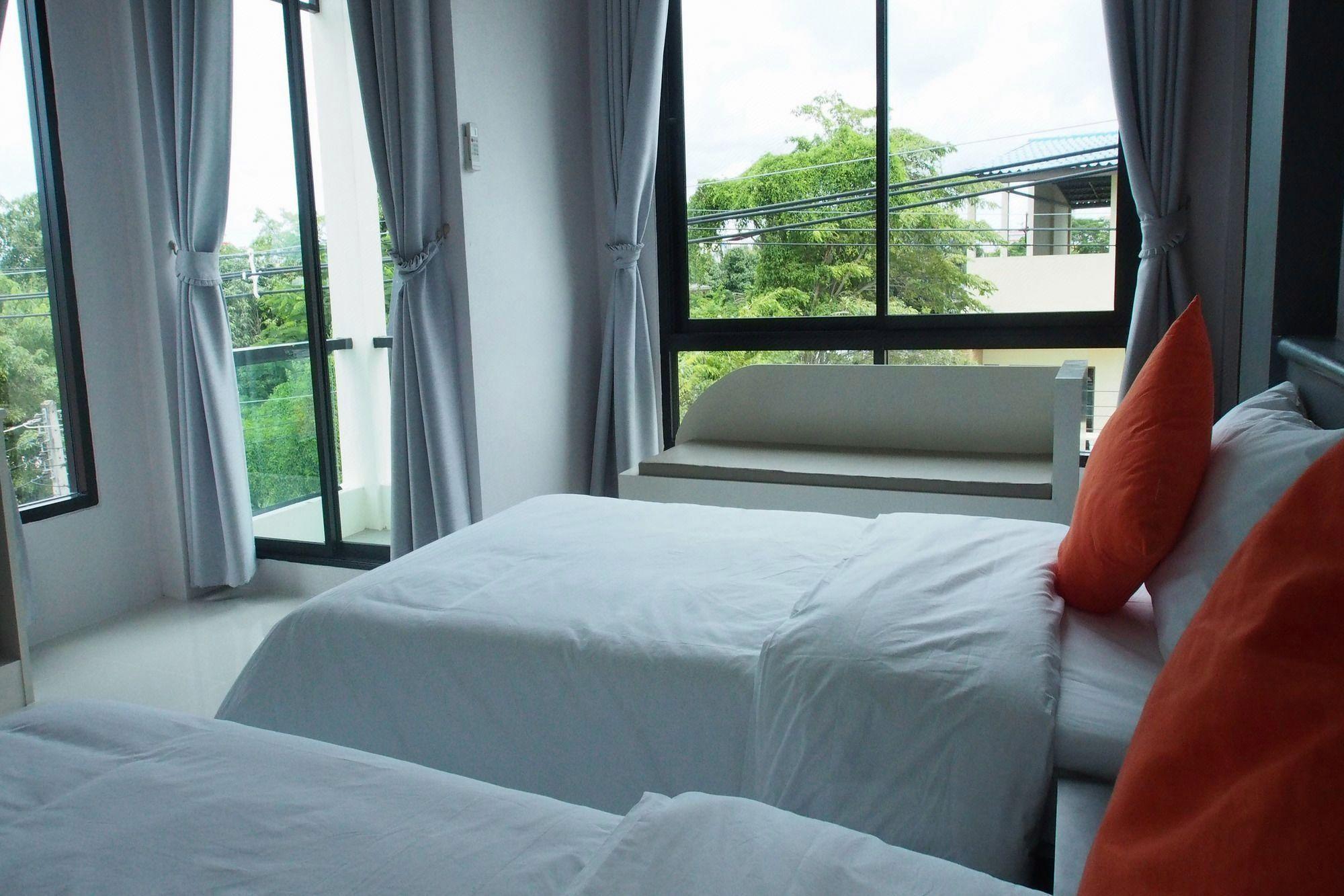 Kawana Hotel 13/43
