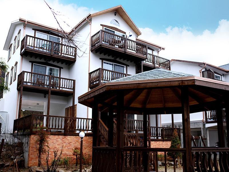 Gyeungju Love Story Pension 2/18