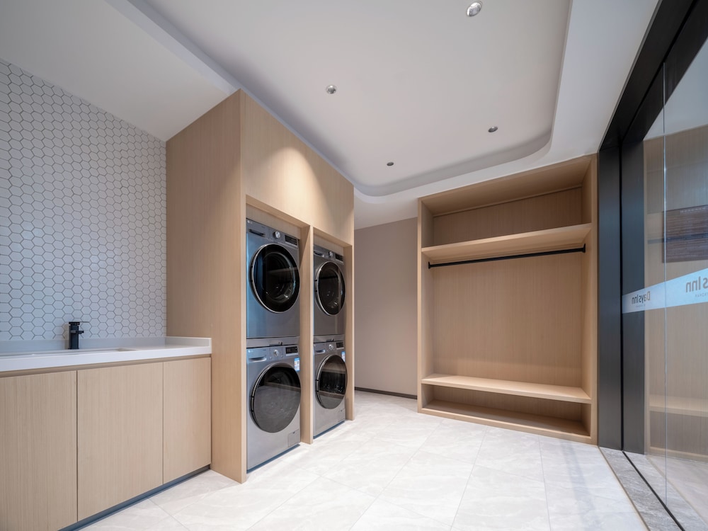 Days Inn by Wyndham Zhuhai Gongbei Port 6/41