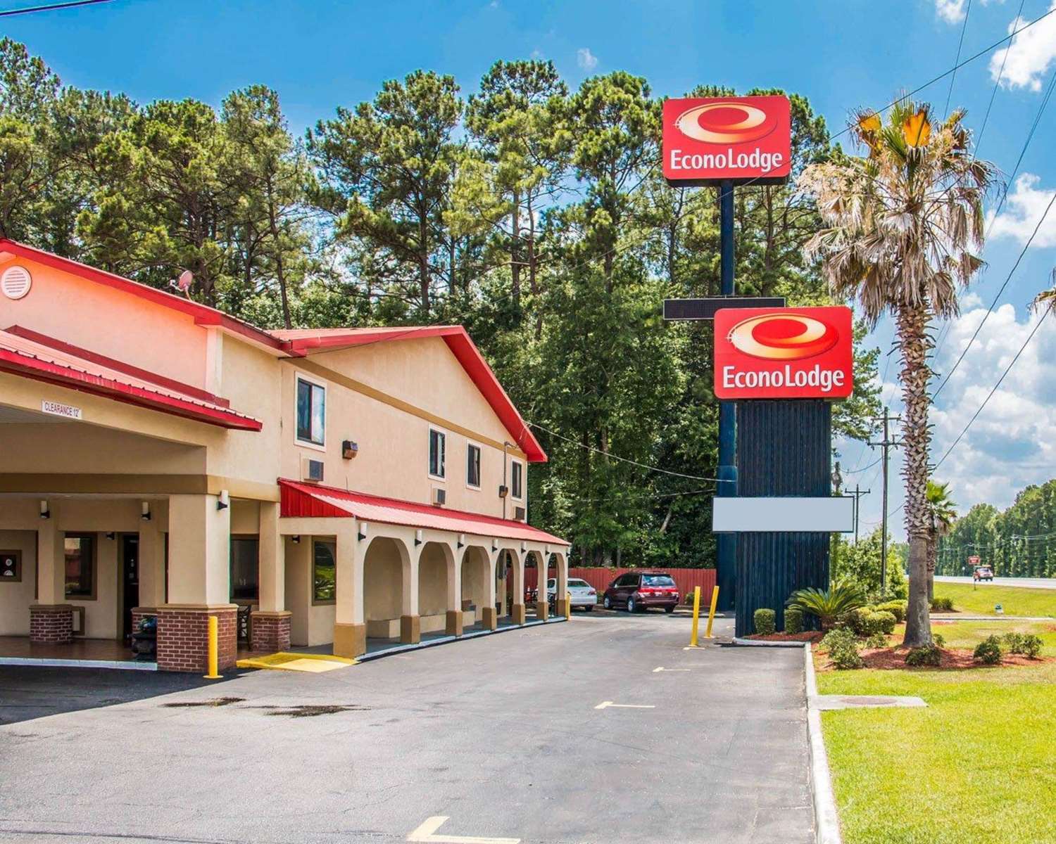 Econo Lodge Richmond Hill, GA 13/13