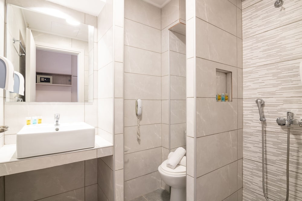 Varres Hotel 50/50