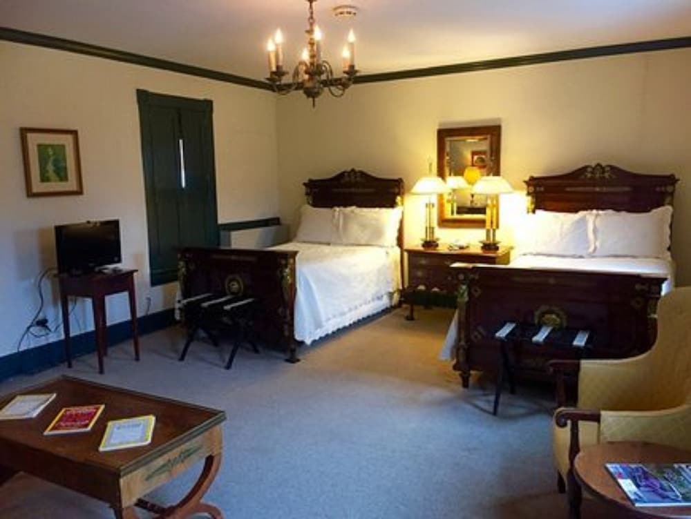Wayside Inn 43/72
