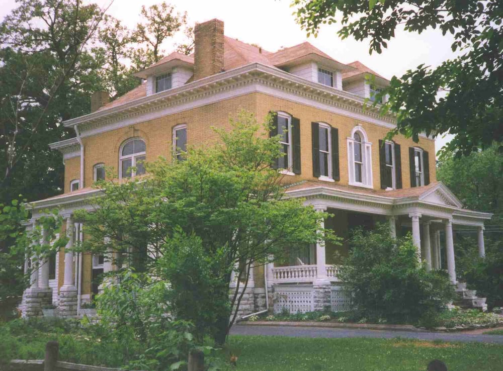Beall Mansion An Elegant Bed & Breakfast In 2/50